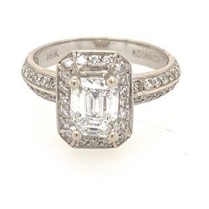 Spectacular vintage diamond ring. Emerald cut 1.50 cts 18kt y/g size 61/2 🎁